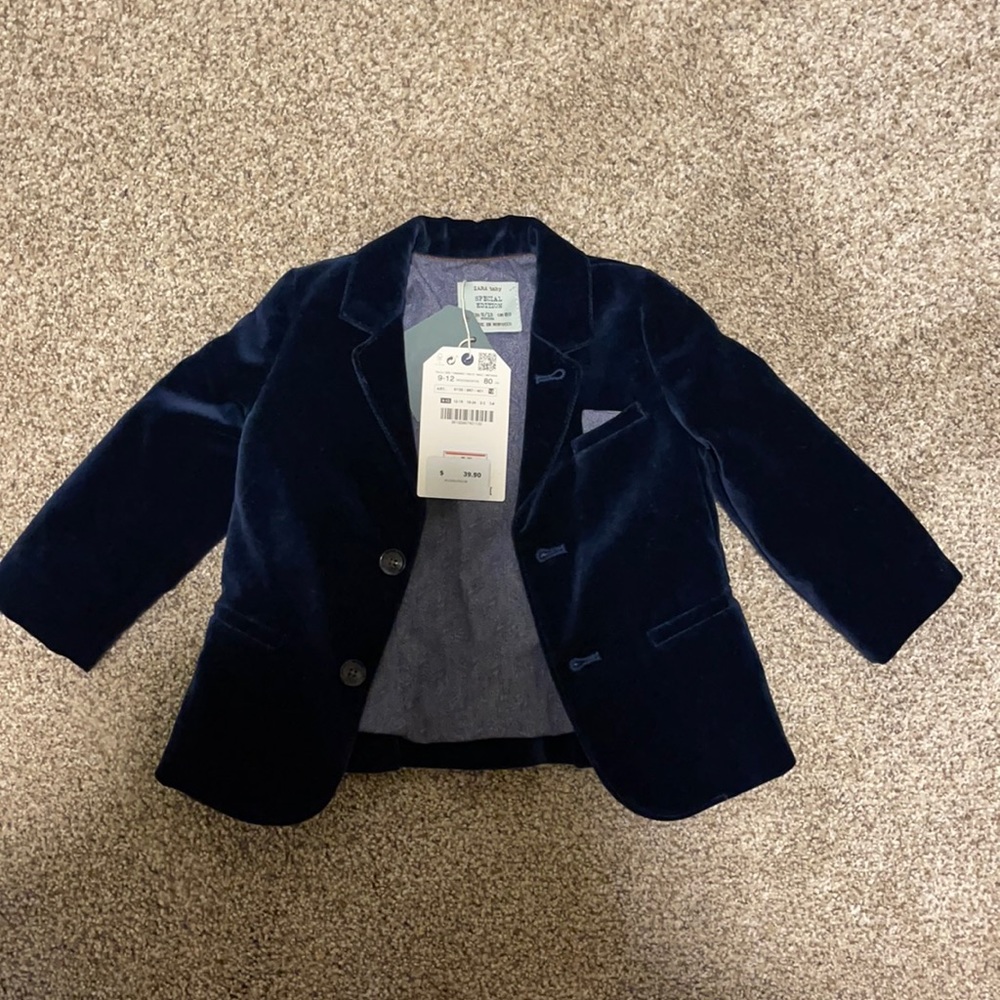 Brand new with tags! Cutest Navy velvet blazer